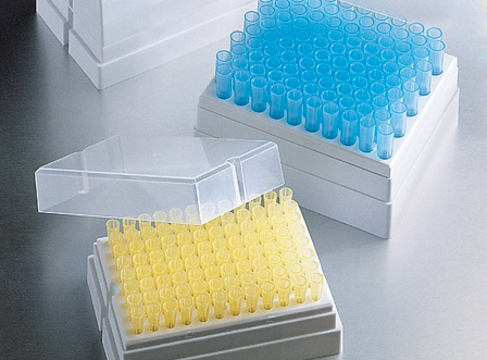 Corning 1-200uL Universal Fit Racked Pipette Tips Yellow Sterile 10 Racks/Case 960 Tips/Case